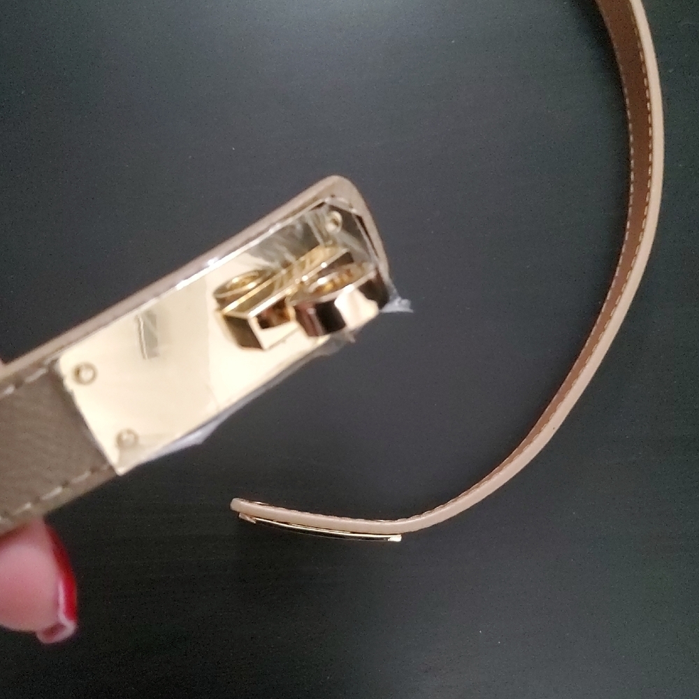 Elegant Tan Leather Belt Gold Accent - Picture 3 of 5